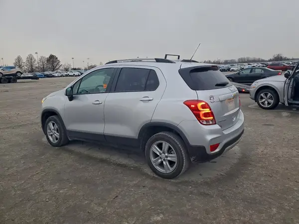 KL7CJPSBXMB306759 2021 CHEVROLET TRAX - Image 2