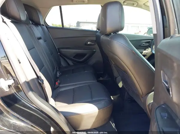 KL7CJPSBXMB307006 2021 CHEVROLET TRAX - Image 8