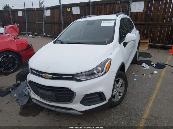 KL7CJPSBXMB324551 2021 CHEVROLET TRAX - Image 2