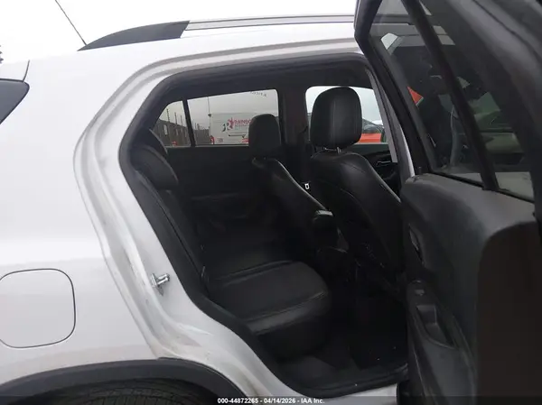 KL7CJPSBXMB324551 2021 CHEVROLET TRAX - Image 8