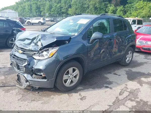 KL7CJPSBXMB326705 2021 CHEVROLET TRAX - Image 2