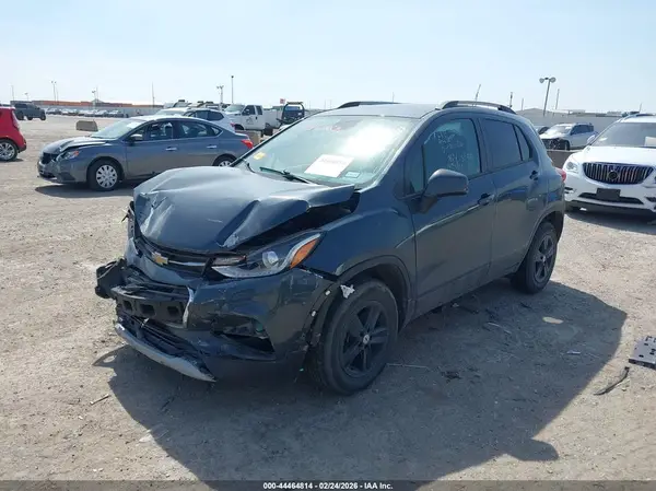 KL7CJPSBXMB342452 2021 CHEVROLET TRAX - Image 2