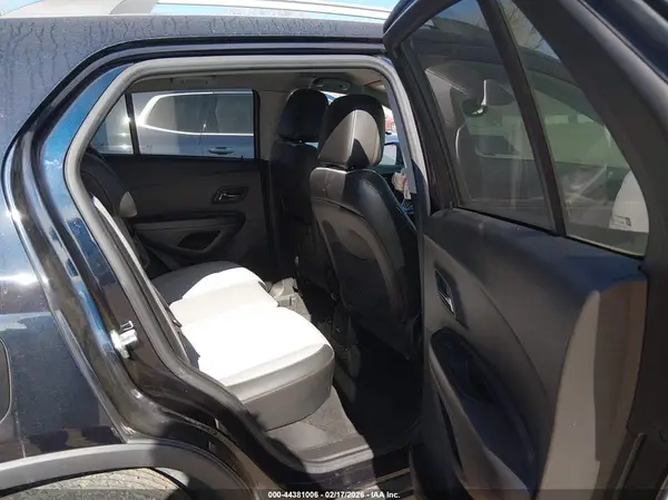 KL7CJPSM0MB368513 2021 CHEVROLET TRAX - Image 8