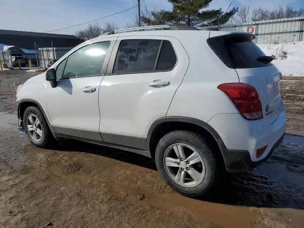 KL7CJPSM0MB369077 2021 CHEVROLET TRAX - Image 2