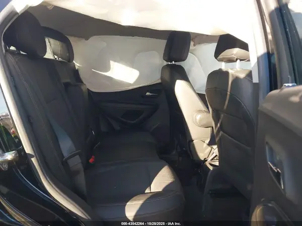 KL7CJPSM0NB505421 2022 CHEVROLET TRAX - Image 8