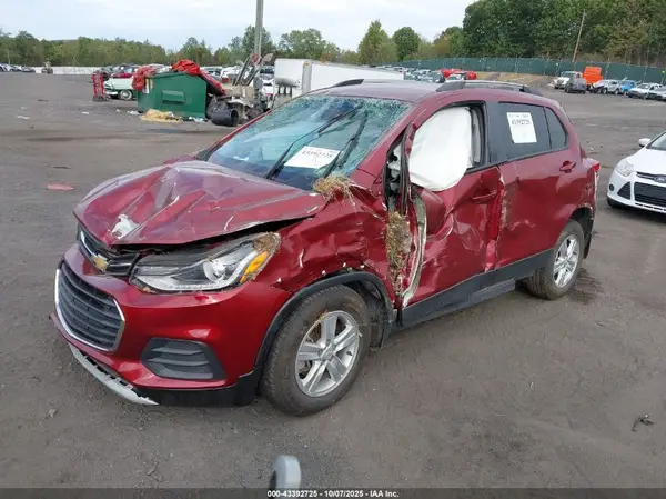 KL7CJPSM0NB506973 2022 CHEVROLET TRAX - Image 2