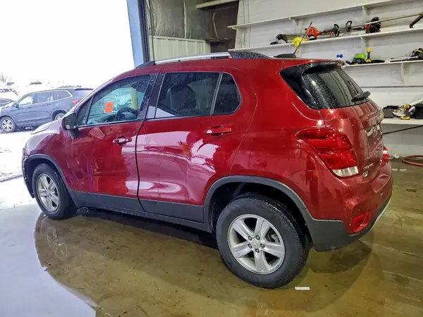 KL7CJPSM0NB508514 2022 CHEVROLET TRAX - Image 2