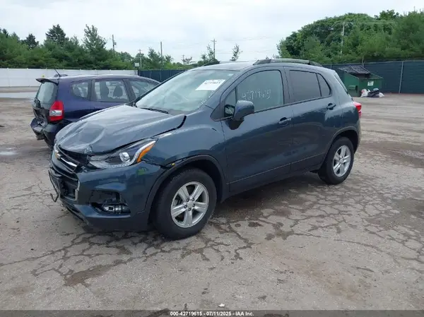 KL7CJPSM0NB509677 2022 CHEVROLET TRAX - Image 2