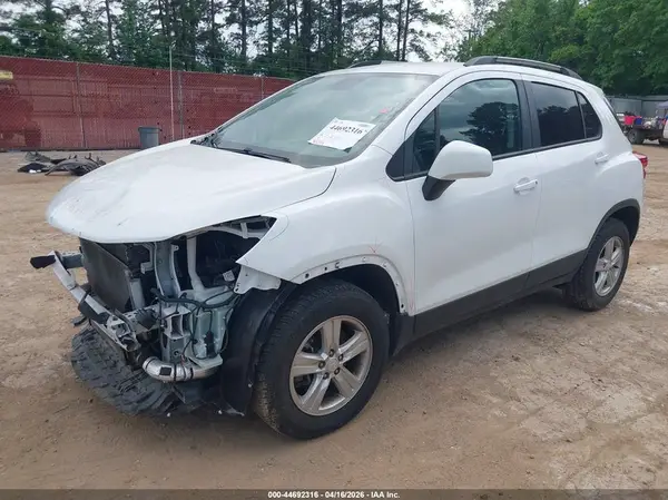 KL7CJPSM0NB514295 2022 CHEVROLET TRAX - Image 2