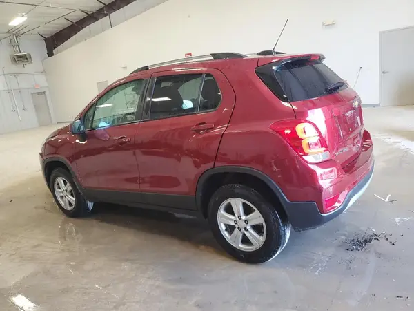 KL7CJPSM0NB516337 2022 CHEVROLET TRAX - Image 2