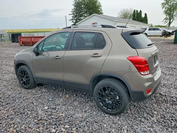 KL7CJPSM0NB516483 2022 CHEVROLET TRAX - Image 2