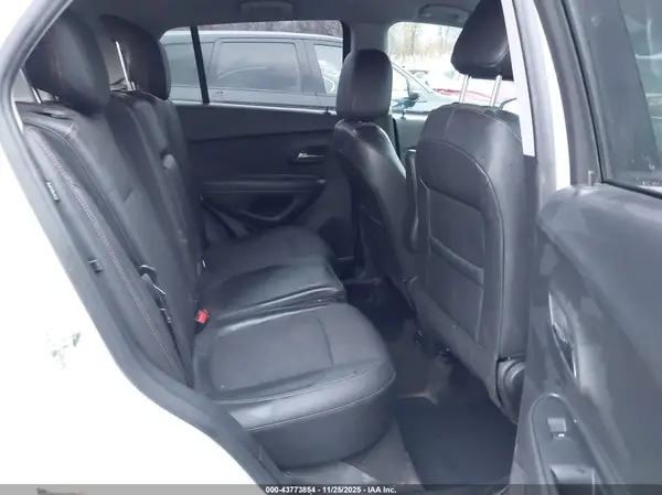 KL7CJPSM0NB521912 2022 CHEVROLET TRAX - Image 8