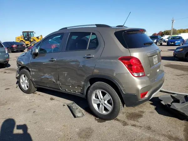 KL7CJPSM0NB527791 2022 CHEVROLET TRAX - Image 2