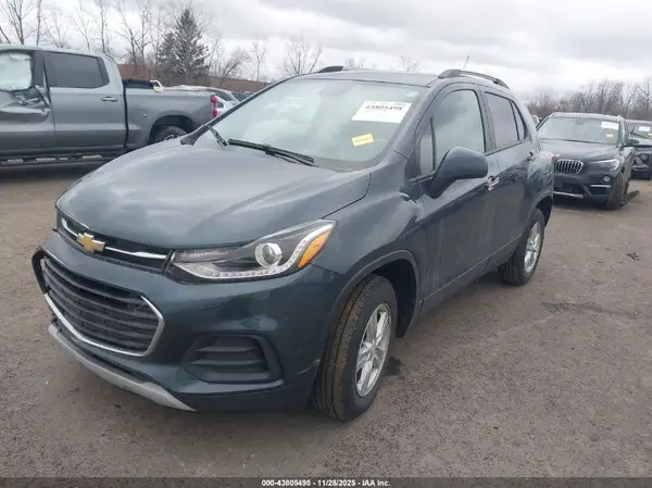 KL7CJPSM0NB528679 2022 CHEVROLET TRAX - Image 2