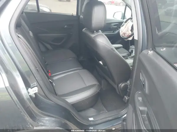 KL7CJPSM0NB528679 2022 CHEVROLET TRAX - Image 8