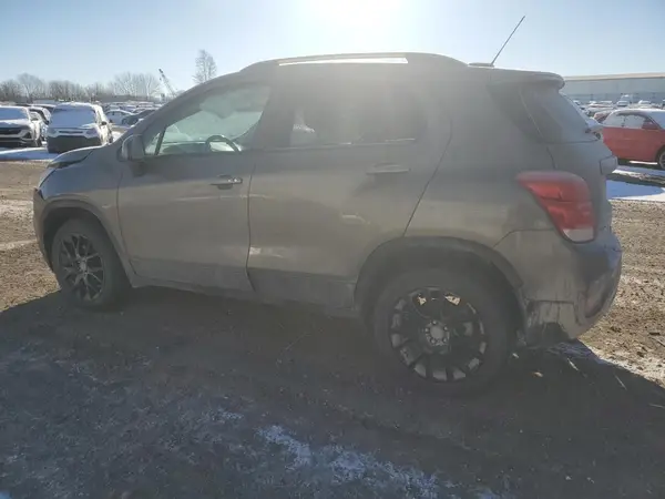 KL7CJPSM0NB530156 2022 CHEVROLET TRAX - Image 2