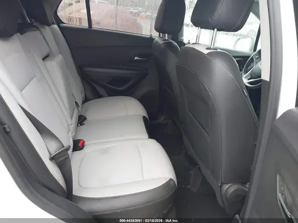 KL7CJPSM0NB534045 2022 CHEVROLET TRAX - Image 8