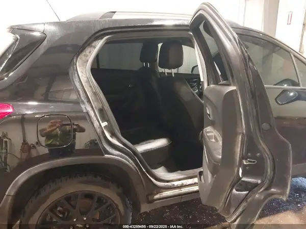 KL7CJPSM0NB534790 2022 CHEVROLET TRAX - Image 8