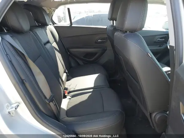 KL7CJPSM0NB535129 2022 CHEVROLET TRAX - Image 8