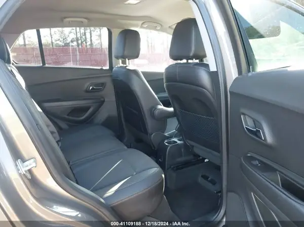 KL7CJPSM0NB539701 2022 CHEVROLET TRAX - Image 8