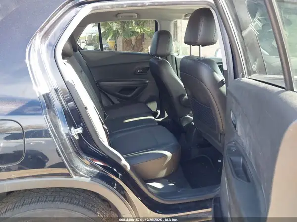 KL7CJPSM0NB541318 2022 CHEVROLET TRAX - Image 8