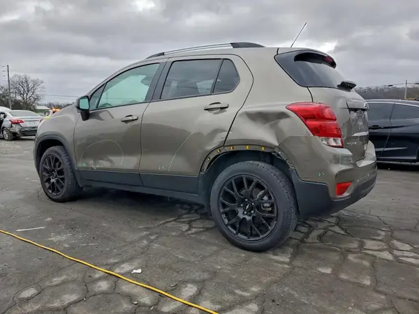 KL7CJPSM0NB542226 2022 CHEVROLET TRAX - Image 2