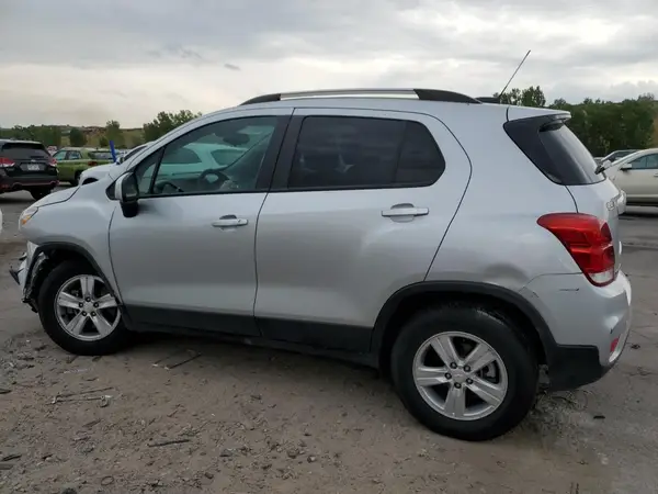 KL7CJPSM0NB557485 2022 CHEVROLET TRAX - Image 2