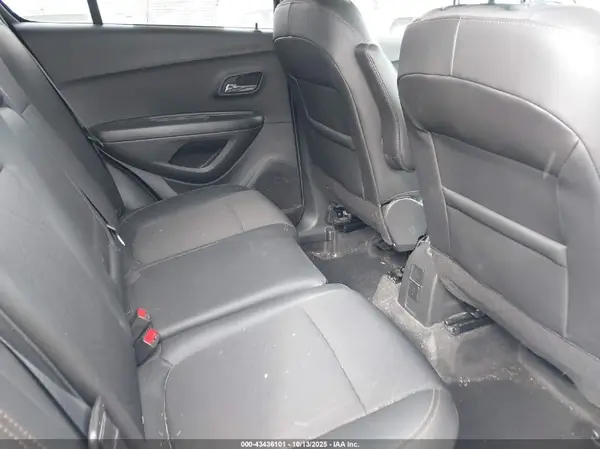 KL7CJPSM0NB558961 2022 CHEVROLET TRAX - Image 8