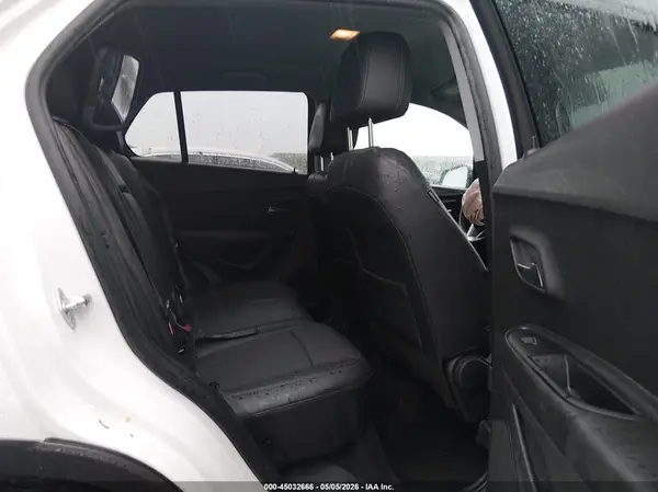 KL7CJPSM0NB564615 2022 CHEVROLET TRAX - Image 8