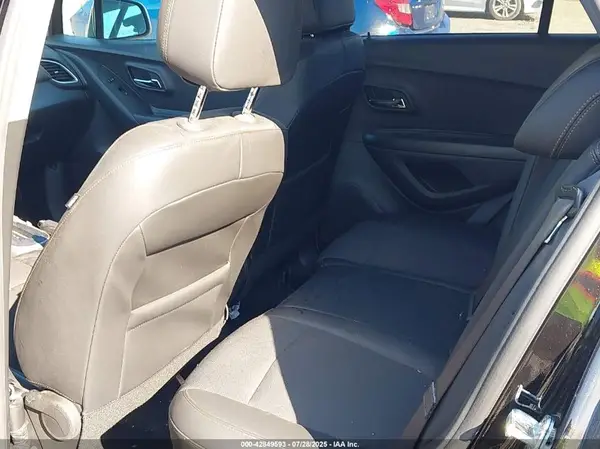 KL7CJPSM0NB564923 2022 CHEVROLET TRAX - Image 8