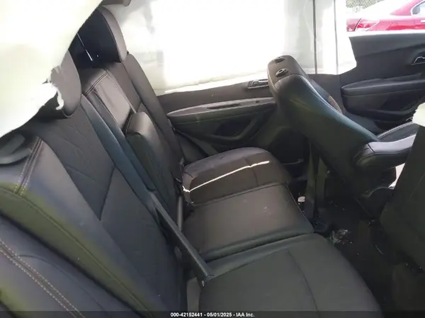 KL7CJPSM0NB567420 2022 CHEVROLET TRAX - Image 8