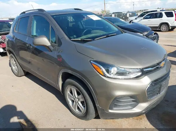 KL7CJPSM0NB568096 2022 CHEVROLET TRAX - Image 1