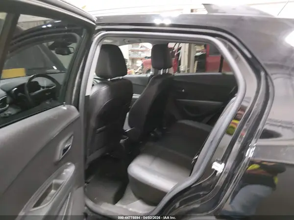 KL7CJPSM0NB568941 2022 CHEVROLET TRAX - Image 8