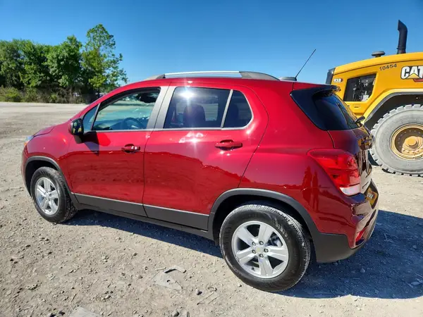KL7CJPSM0NB569281 2022 CHEVROLET TRAX - Image 2