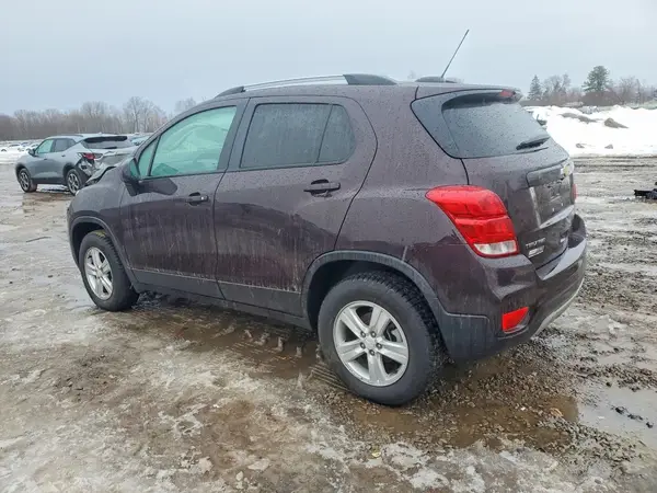 KL7CJPSM1MB363840 2021 CHEVROLET TRAX - Image 2