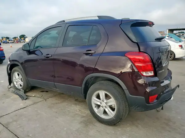 KL7CJPSM1MB365880 2021 CHEVROLET TRAX - Image 2
