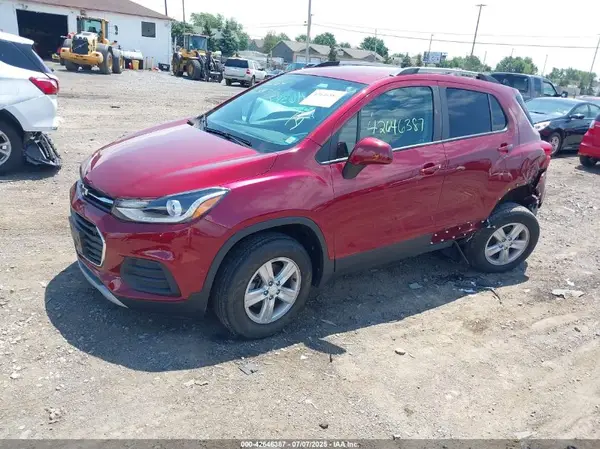 KL7CJPSM1MB368102 2021 CHEVROLET TRAX - Image 2