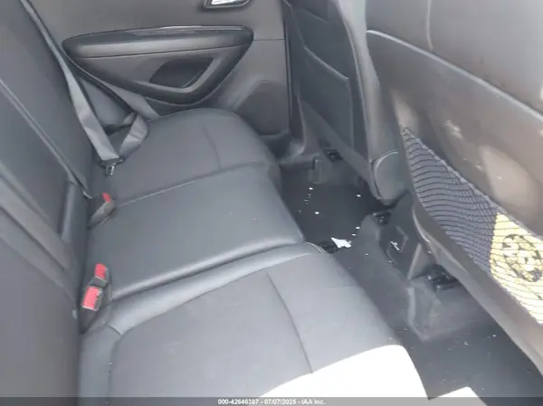 KL7CJPSM1MB368102 2021 CHEVROLET TRAX - Image 8