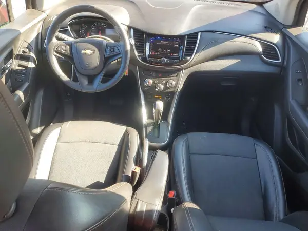KL7CJPSM1MB372795 2021 CHEVROLET TRAX - Image 8