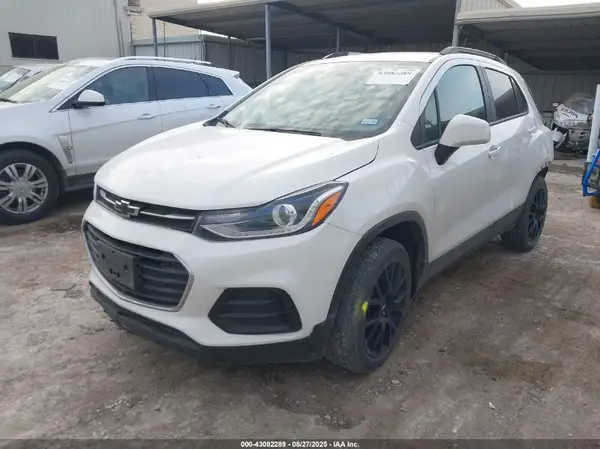 KL7CJPSM1NB514886 2022 CHEVROLET TRAX - Image 2