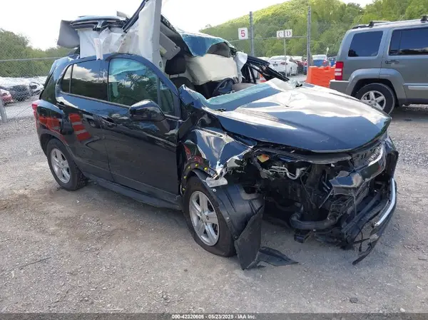 KL7CJPSM1NB520493 2022 CHEVROLET TRAX - Image 1
