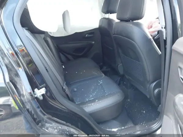 KL7CJPSM1NB520493 2022 CHEVROLET TRAX - Image 8
