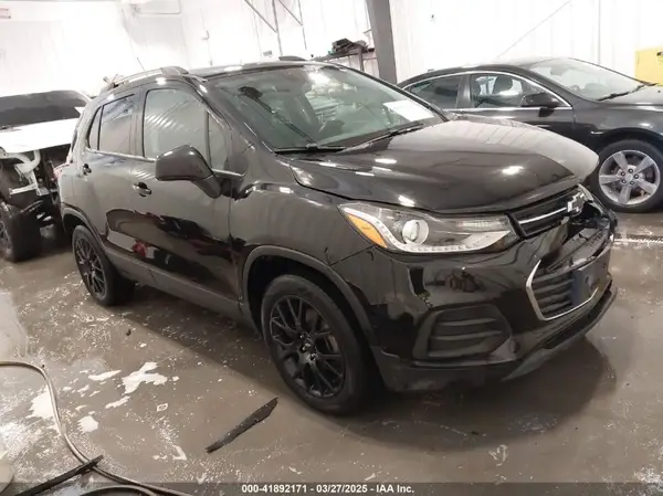 KL7CJPSM1NB523989 2022 CHEVROLET TRAX - Image 1