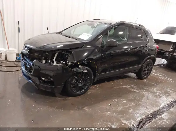 KL7CJPSM1NB523989 2022 CHEVROLET TRAX - Image 2
