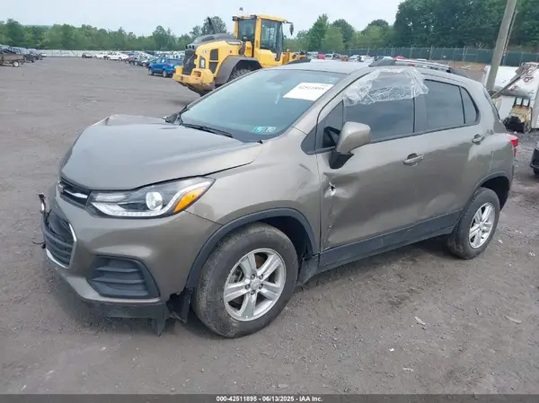 KL7CJPSM1NB524916 2022 CHEVROLET TRAX - Image 2