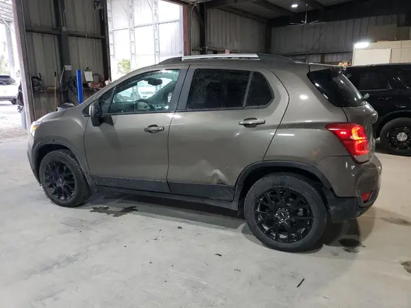 KL7CJPSM1NB530439 2022 CHEVROLET TRAX - Image 2