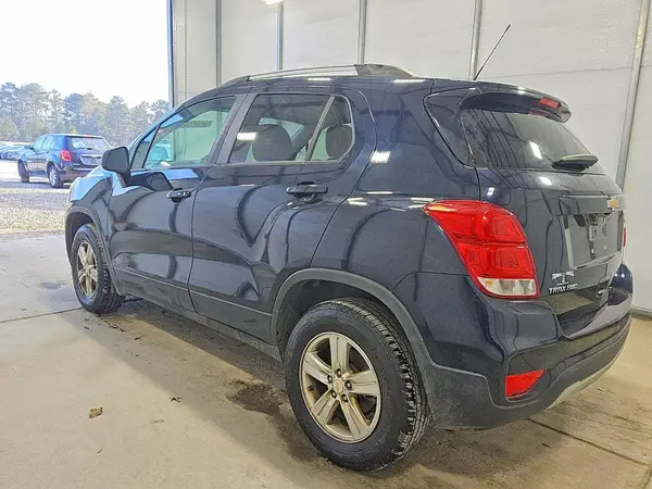 KL7CJPSM1NB532644 2022 CHEVROLET TRAX - Image 2