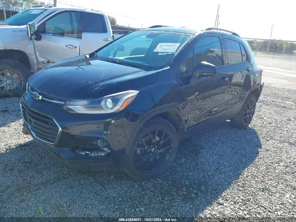 KL7CJPSM1NB534720 2022 CHEVROLET TRAX - Image 2