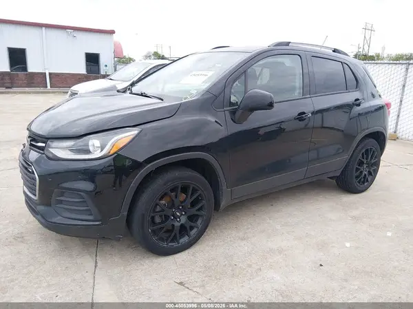 KL7CJPSM1NB535852 2022 CHEVROLET TRAX - Image 2