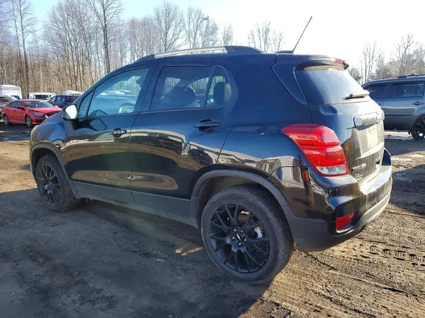 KL7CJPSM1NB535897 2022 CHEVROLET TRAX - Image 2